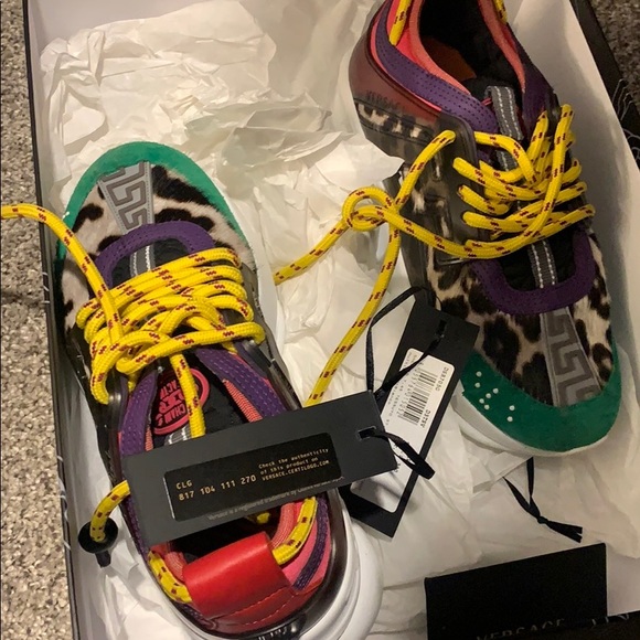 Versace multi color - Picture 2 of 4